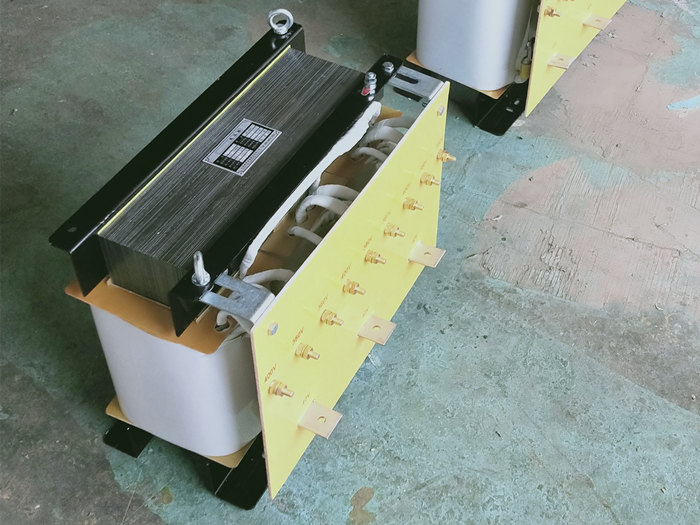 升壓變壓器 PSG-20S  20KVA 36V/380V 400v  320.8/30.4A  三相  絕緣等級：E